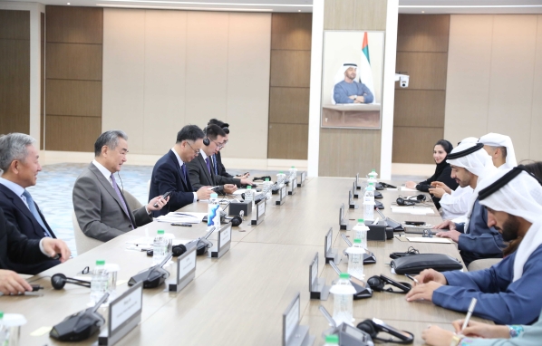 王毅同阿聯酋外長會談-開拓新能源科技創新合作-(17:02)-–-20251213-–-兩岸