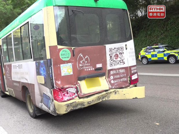 薄扶林道兩小巴與一輛的士相撞　12人受傷-–-rthk